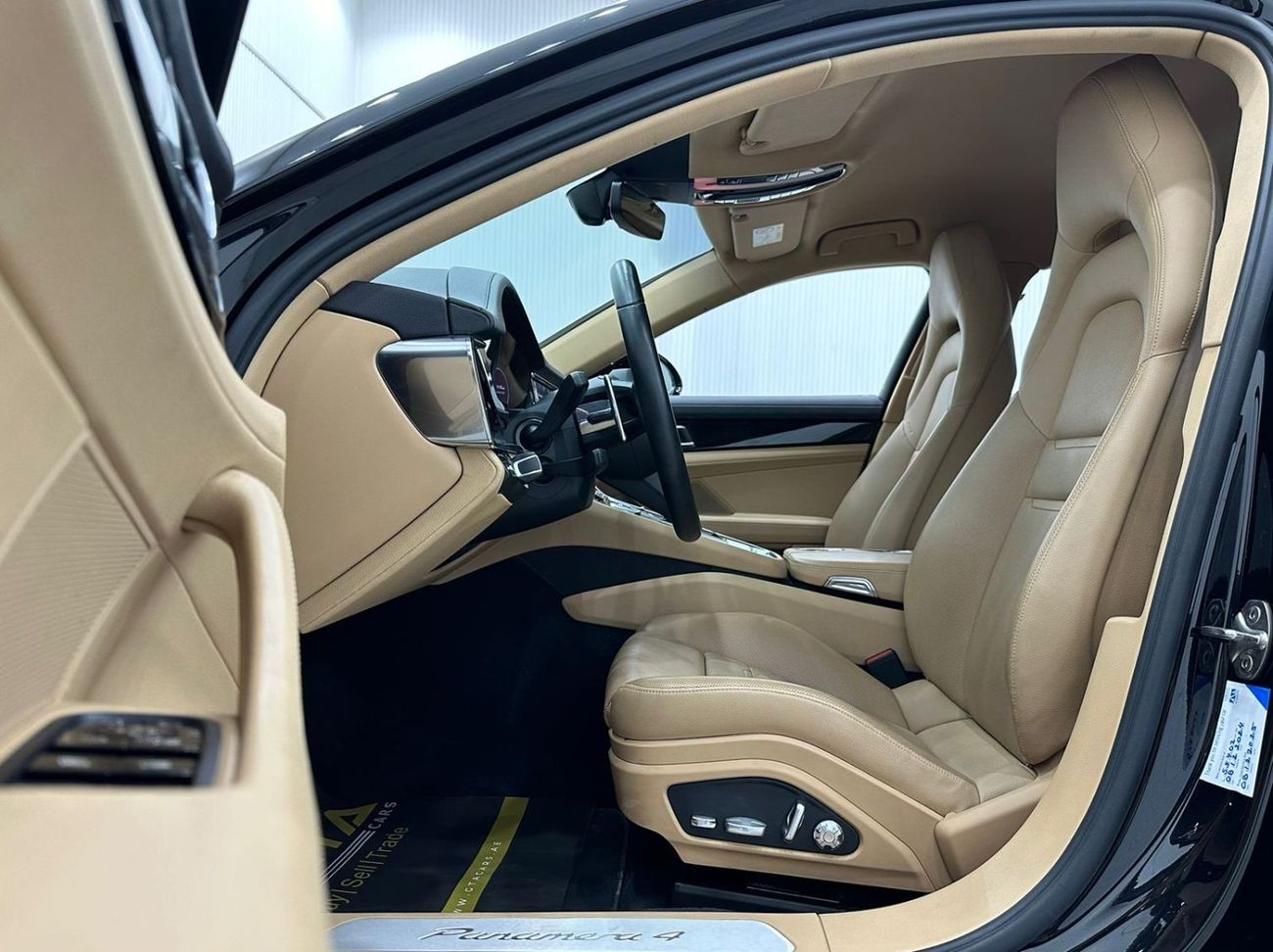 Porsche Panamera 2018 Porsche Panamera 4, Al Naboodah Warranty, Full Al Naboodah Service History