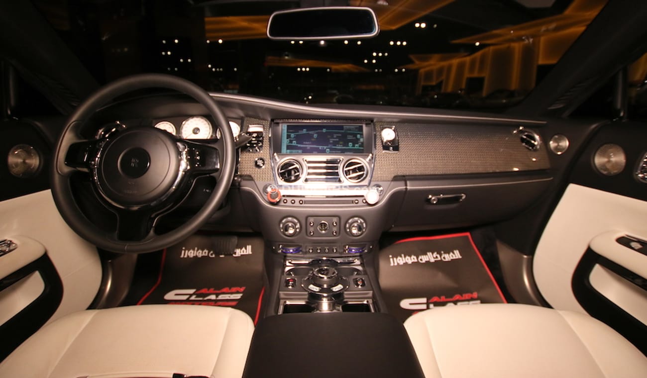 Rolls-Royce Wraith Black Badge With Mansory Kit