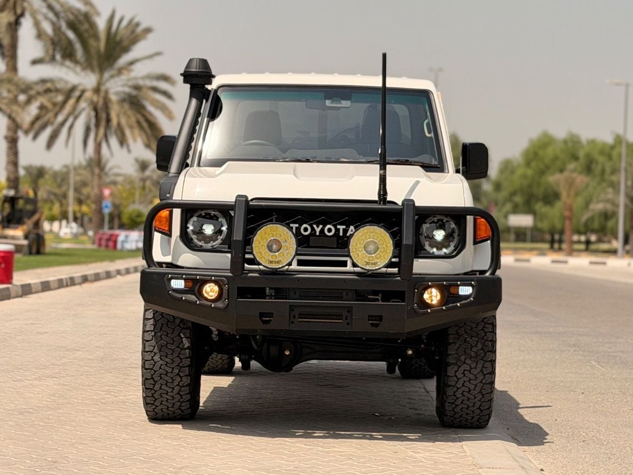 Toyota Land Cruiser Pickup 70 VXR