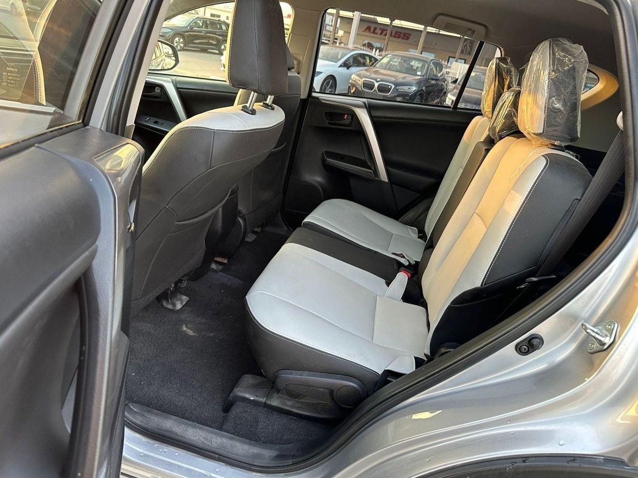 تويوتا راف ٤ VX