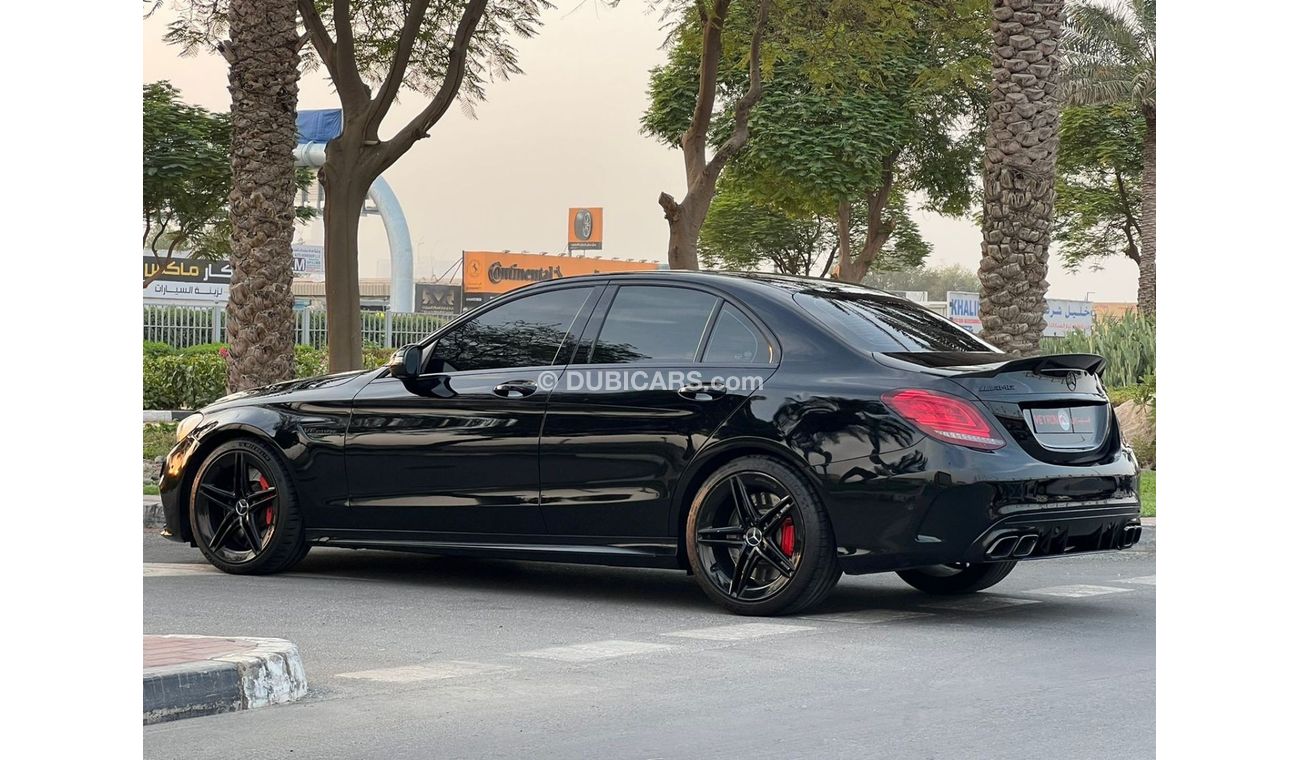 Mercedes-Benz C 63 AMG Mercedes-Benz C63S 2020 FULL OPTION CARBON FIBER ATTRACTIVE PRICE