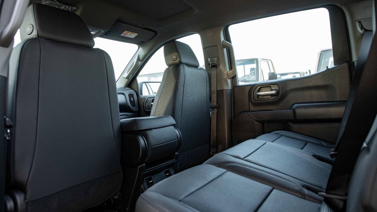 شيفروليه سيلفارادو V8 5.3L PICK-UP 4WD | 2025 | For Local Registration +10%