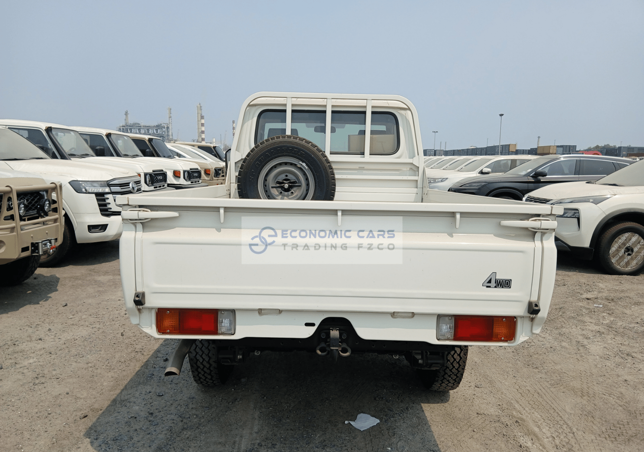 Toyota Land Cruiser Pick Up ECTJRD001 - 2025 Toyota LC Single Cab Pick UP - 4.2L Diesel Manual - 6 Cylinder - White