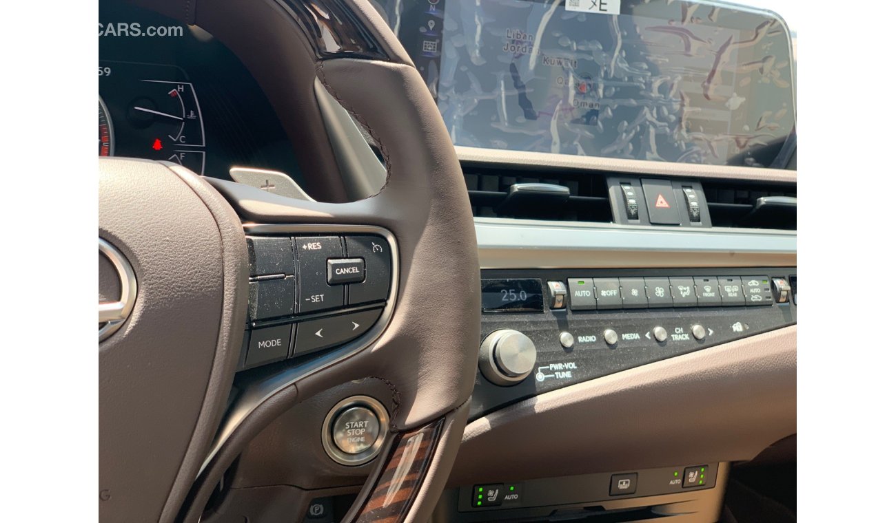 Lexus ES350 MID OPTION 2021 PANORAMIC / BLINDSPOT/ NAVIGATION ( RAMDAN OFFERS ) PRODUCTION 2021