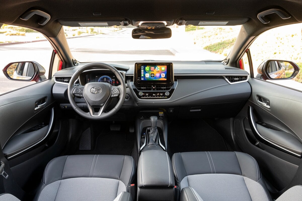 Toyota Corolla interior - Cockpit