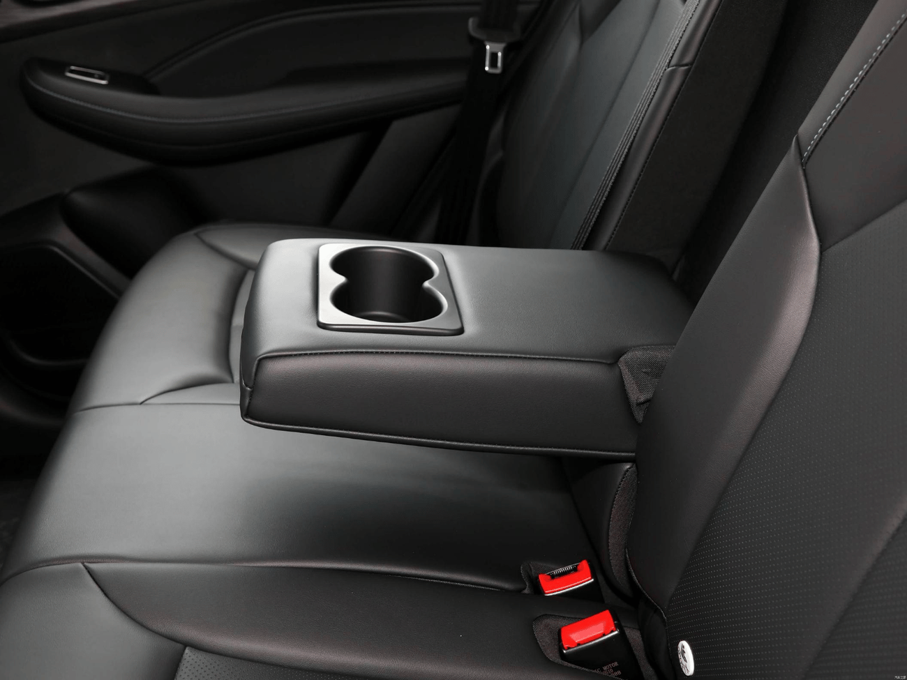 أم جي RX5 MG RX5 PLUS 2025 1.5T A/T(CHINA VERSION)