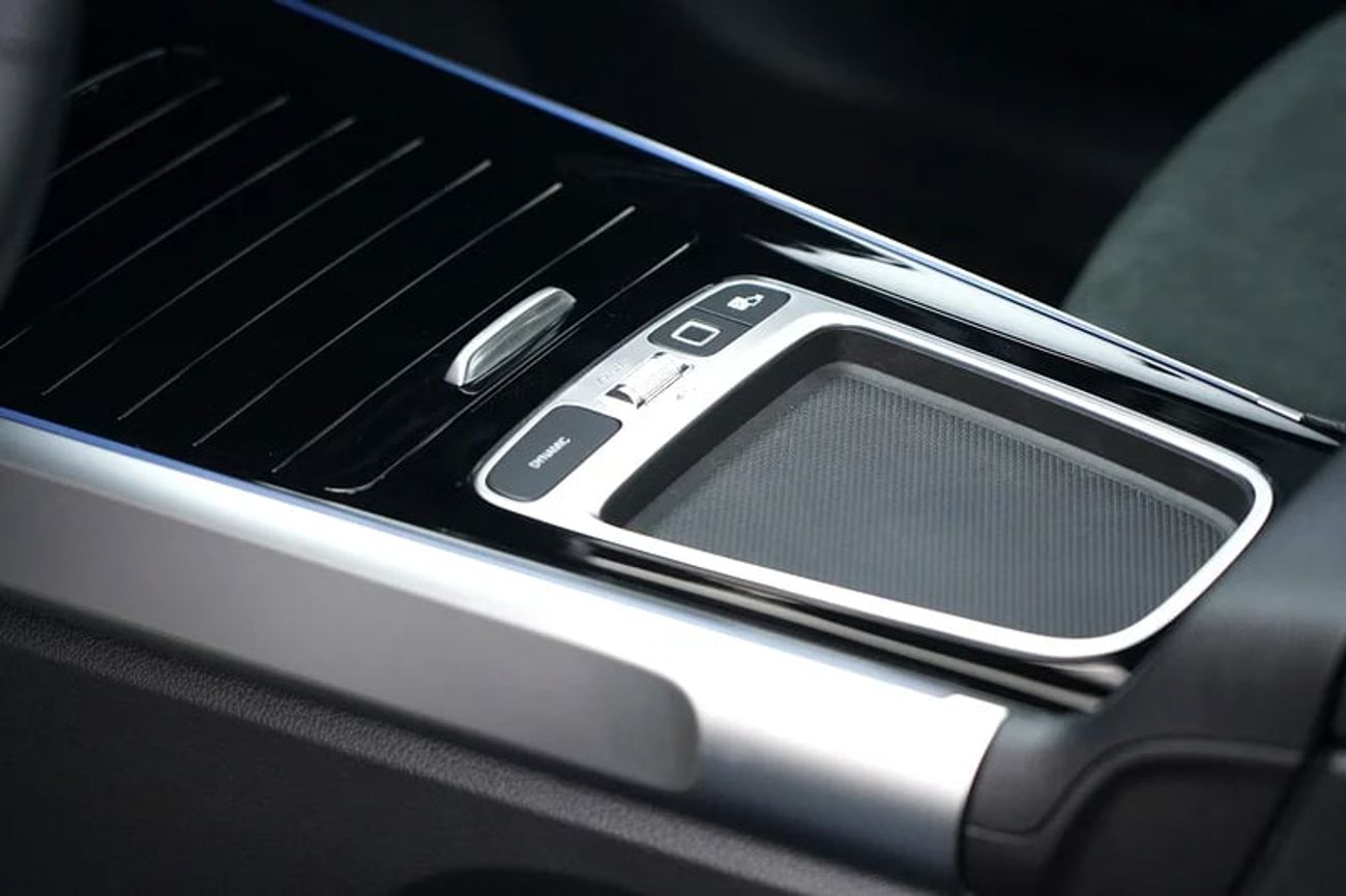 مرسيدس بنز GLB Summer Offer | 200 SUV | GCC 0km | Agency Warrany