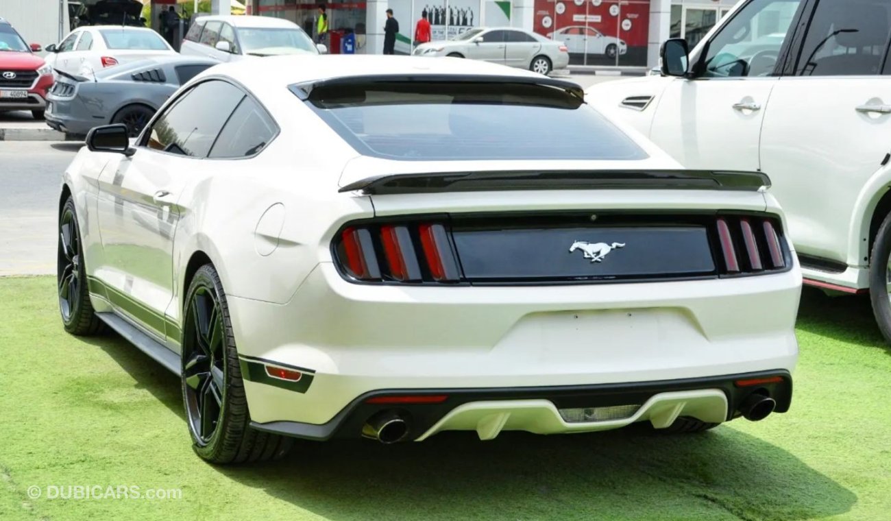 Ford Mustang EcoBoost Premium *Performance Package* Premium FullOption Eco-Boost V4 2.3L 2017/Original Airbags/Ex