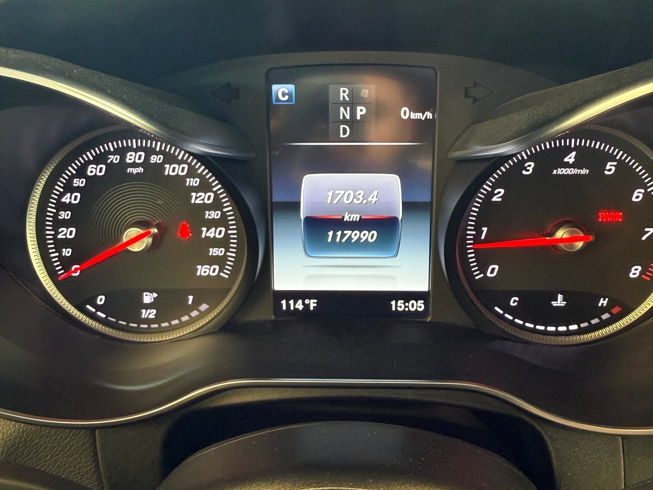 مرسيدس بنز GLC 300 E 4MATIC PREMIUM