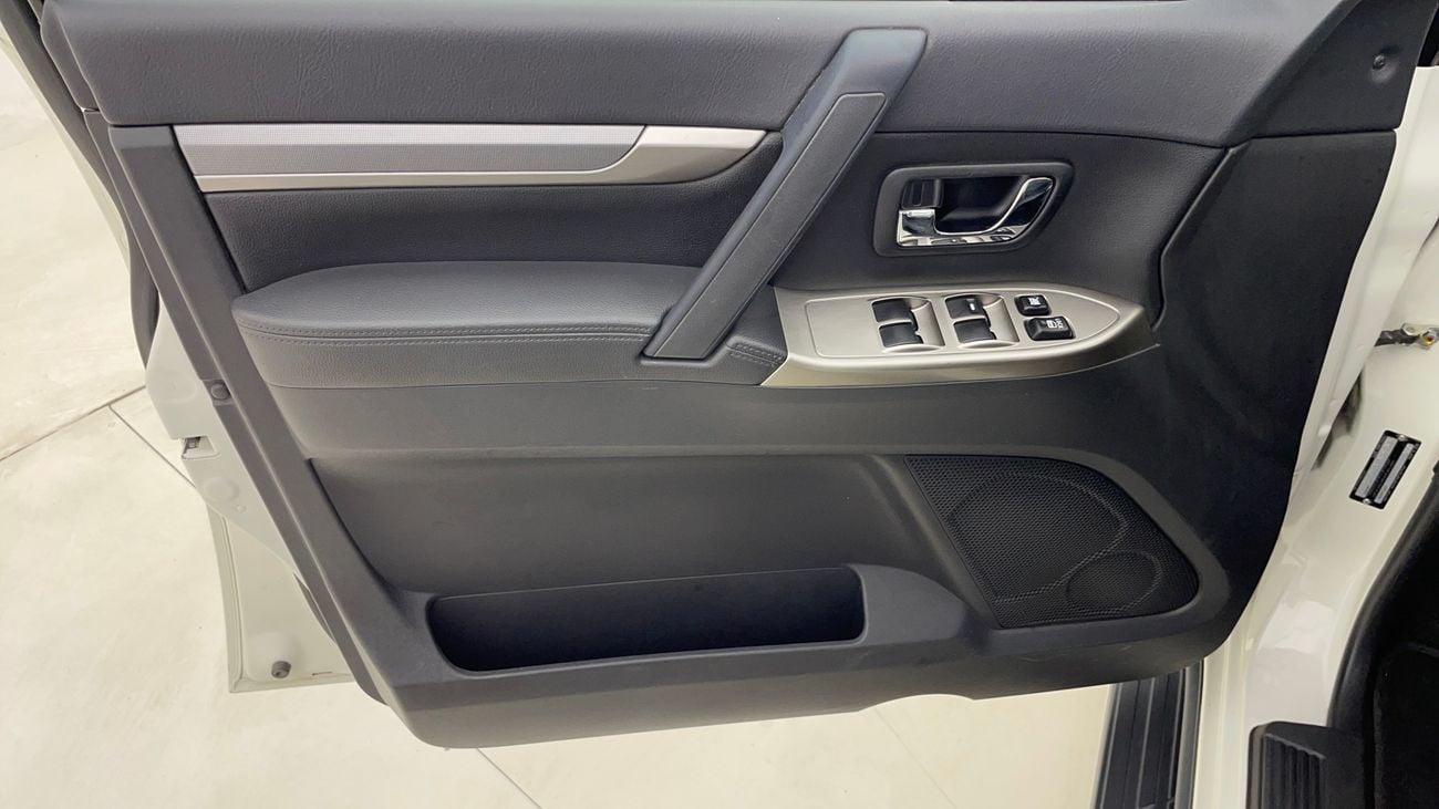 Mitsubishi Pajero GLS HIGHLINE 3 | Zero Down Payment | Home Test Drive