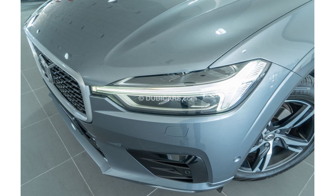 Volvo XC60 2018 Volvo XC60 T-6 R Design / Expat Owner from New / Full Volvo Service History