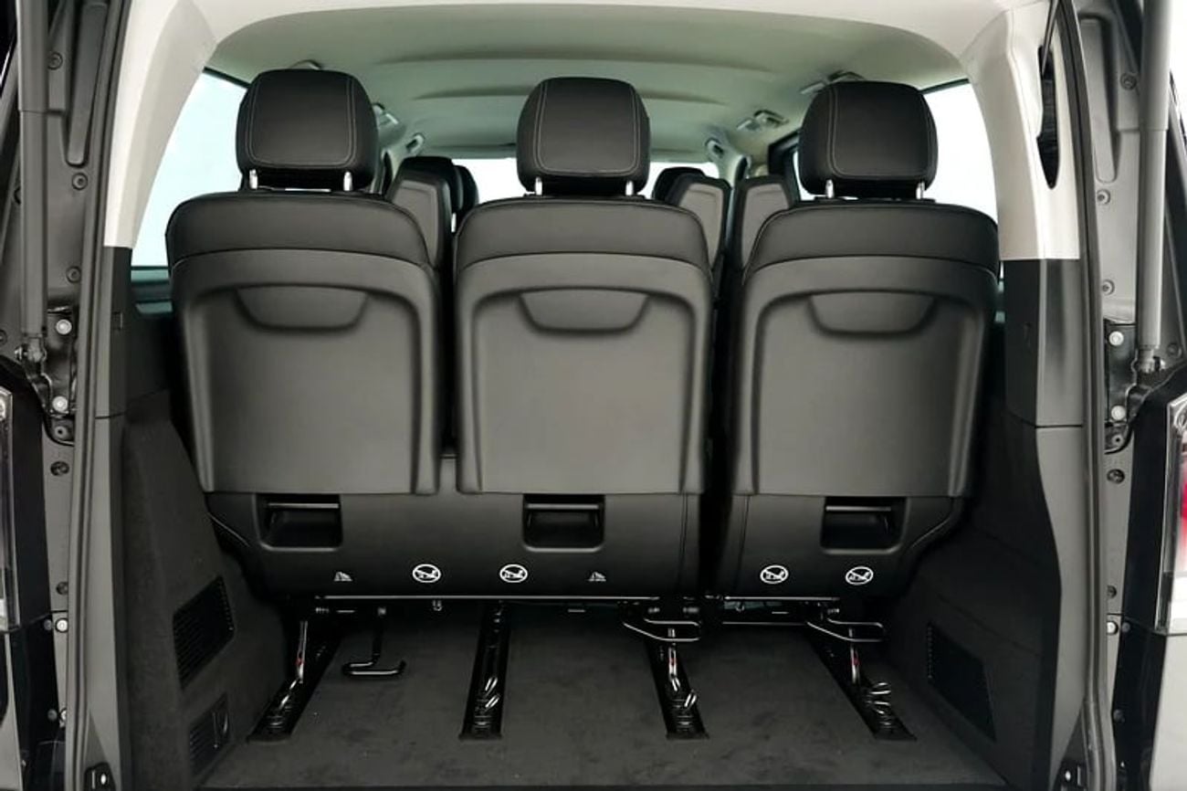 Mercedes-Benz V 300 V300 AVANTGARDE | GCC 0km | Agency Warranty | 360 View | 64 colors Ambeint Lights