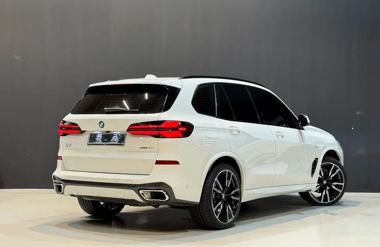 بي أم دبليو X5 XDRIVE40i M SPORT PRO Gcc FHS 5 Years Warranty & Service
