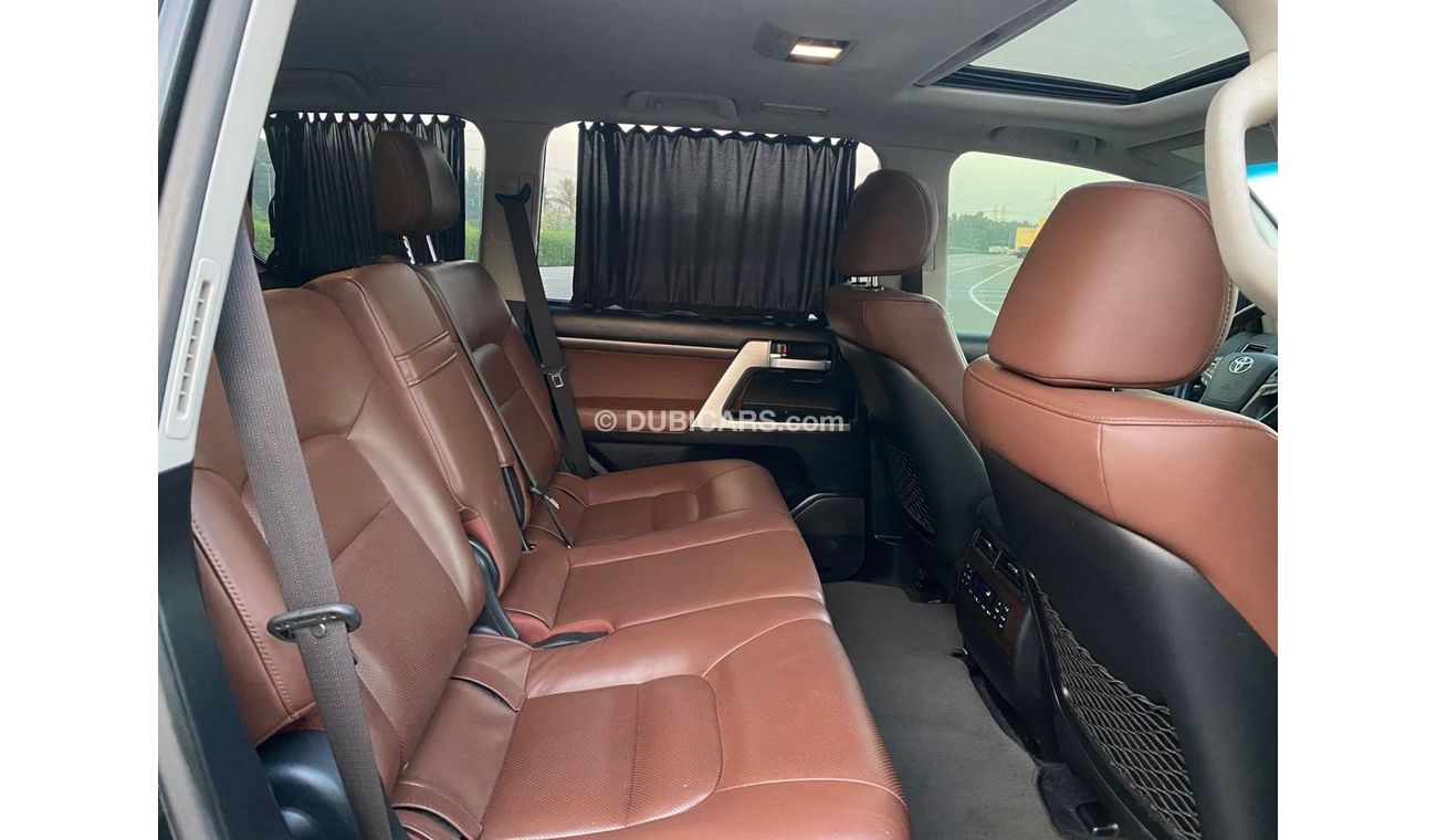 Toyota Land Cruiser Toyota Land Cruiser VXR 2016 V8 5.6L Diesel Orginall Paint - Perfect condition - Full Options