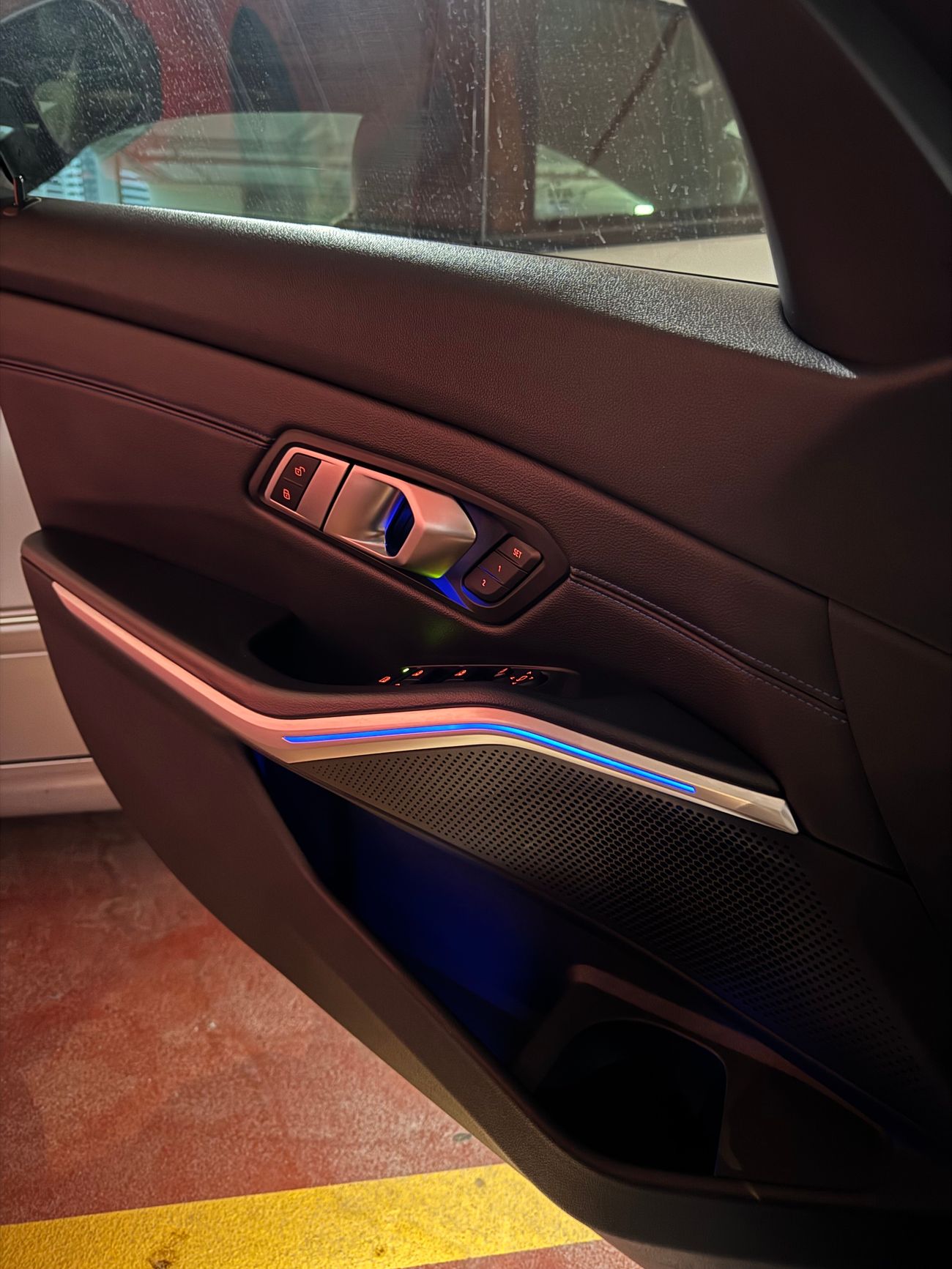 بي أم دبليو 320