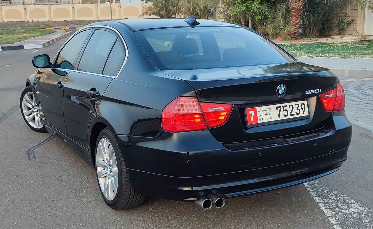 بي أم دبليو 325