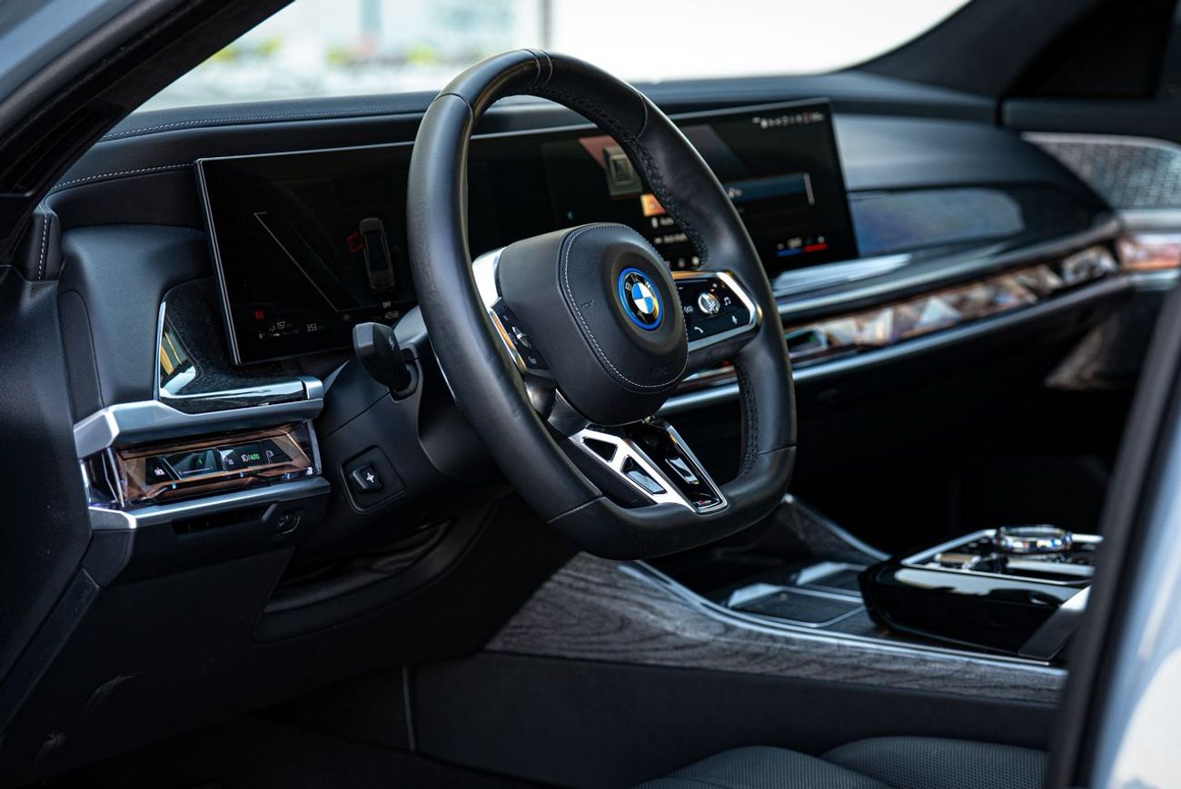 بي أم دبليو 750i 750e