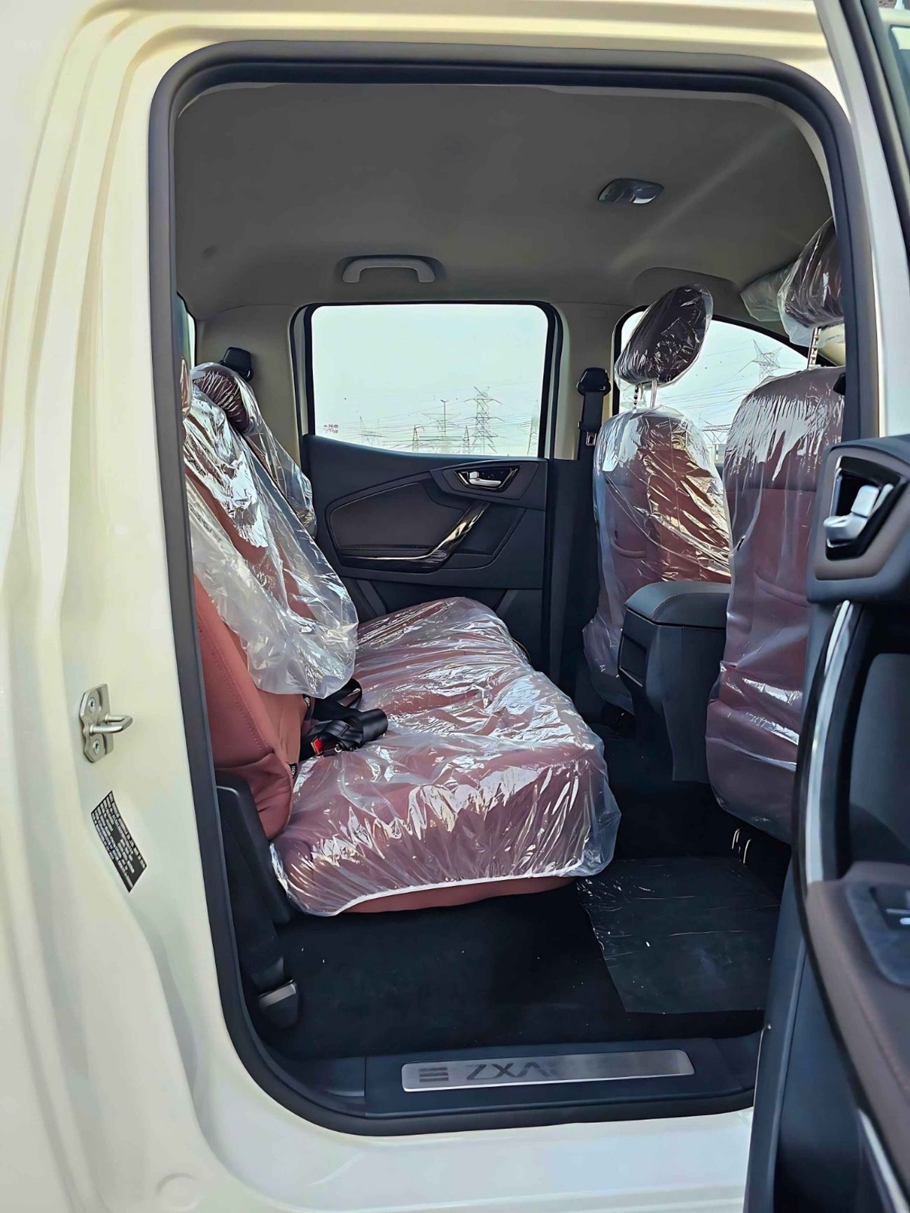 ZX Terralord TURBO DOUBLE CABIN / LUXURY / M/T / 2.0L V4 PETROL / 4WD (CODE #  68033)