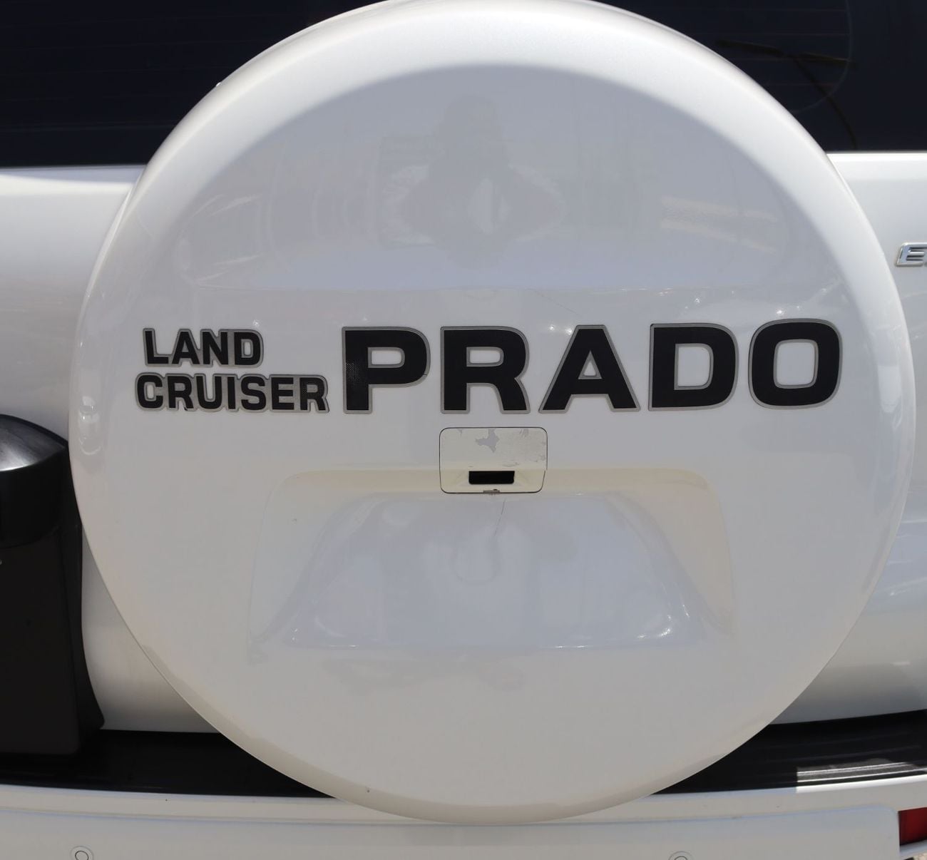 Toyota Prado EXR 4.0L 4WD Toyota Prado - 2019 - GCC - 4.0L - 6 (V )- 7 Seats - 4*4 - Excellent Condition Inside a