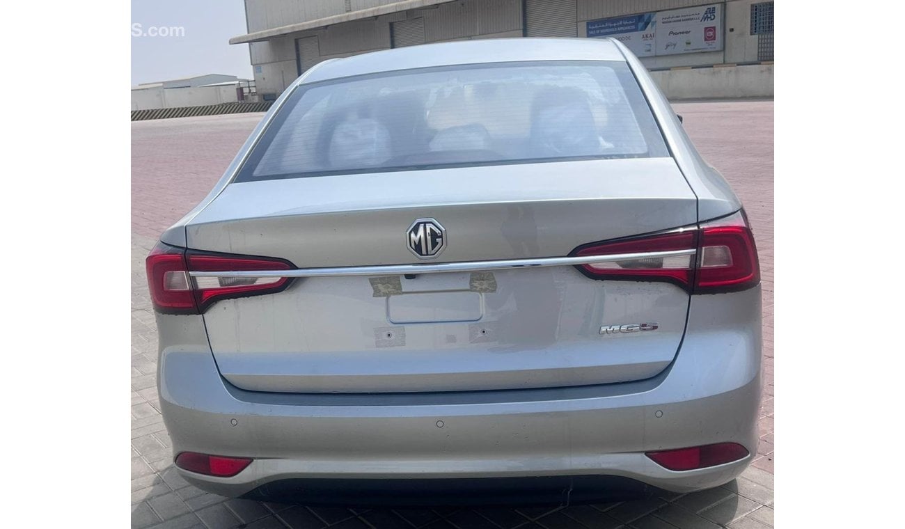 أم جي MG5 TRIM (Arabic) ​ Standard 2022 MG 5 Std (2G), 5dr Sedan, 1.5L 4cyl Petrol, Automatic, Front Wheel Dri