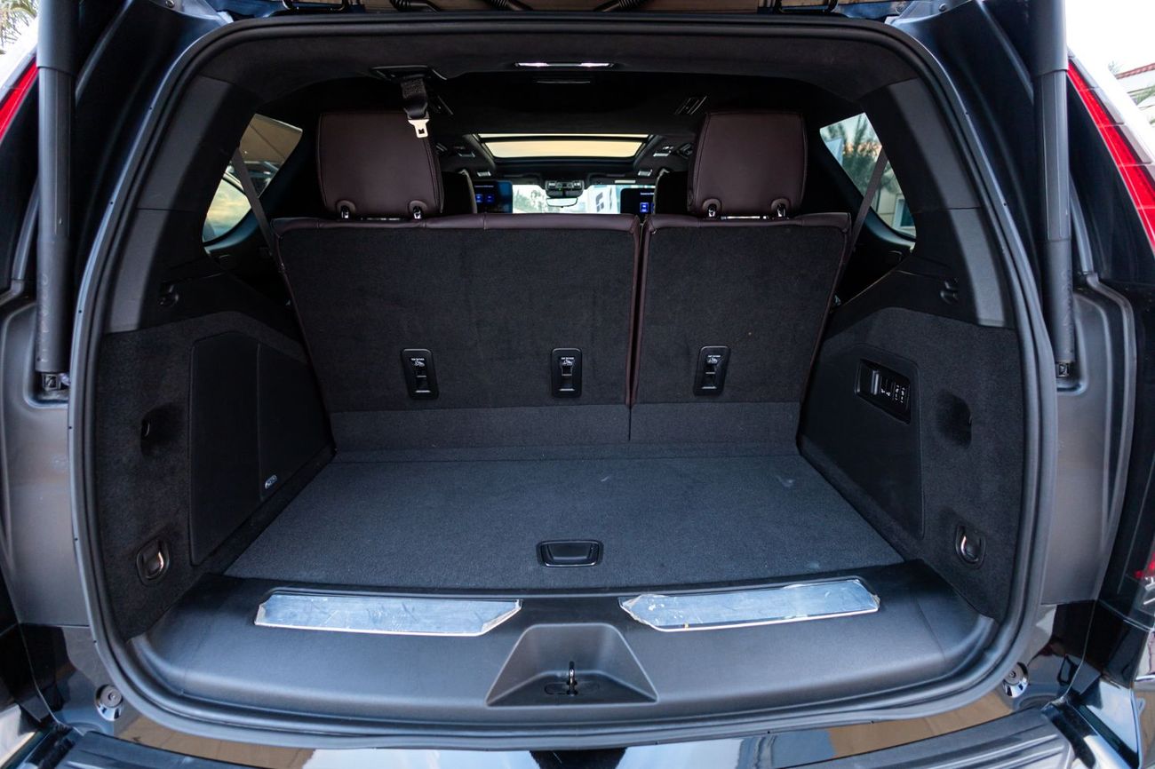 Cadillac Escalade Sport Platinum 6.2L 4WD