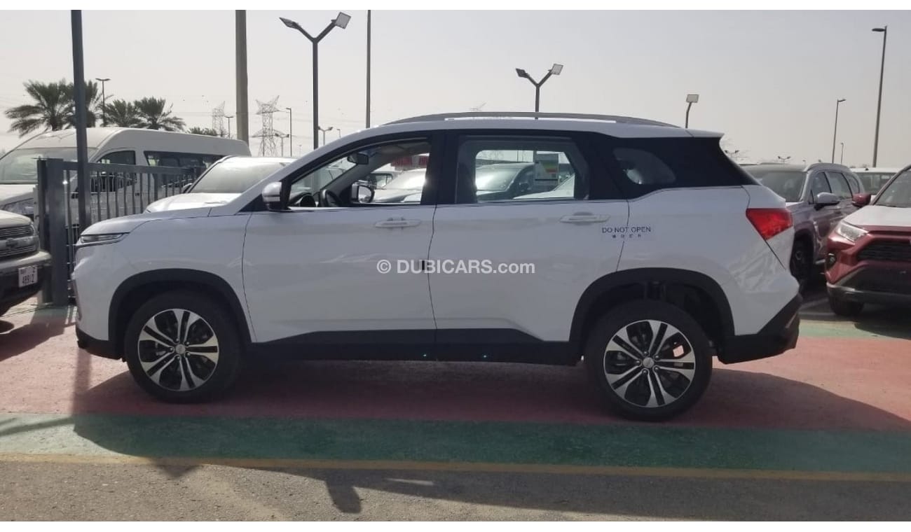 Chevrolet Captiva Premier  2023 White color  1.5L ⛽ petrol SUV FWD