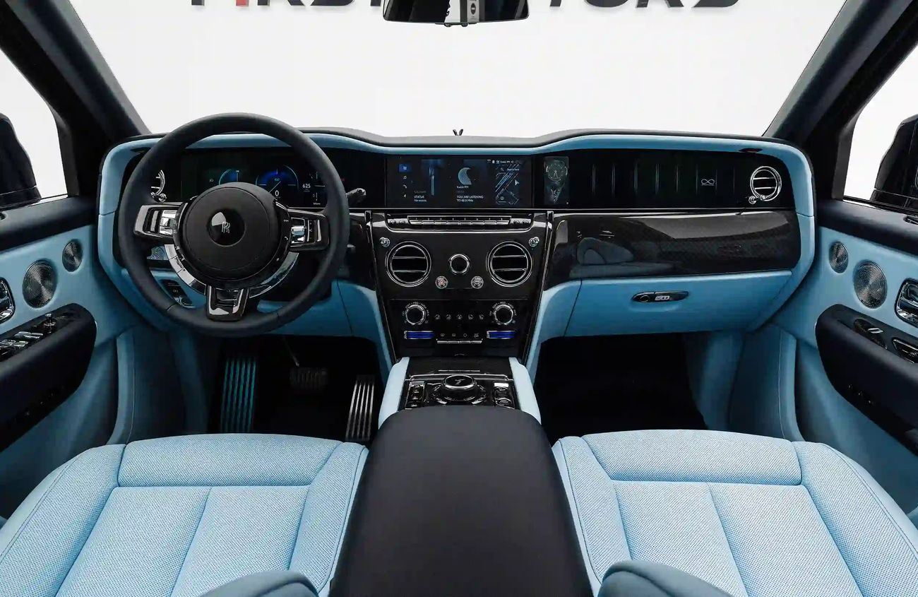 Rolls-Royce Cullinan 6.75L V-12 Twin-Turbocharged Engine