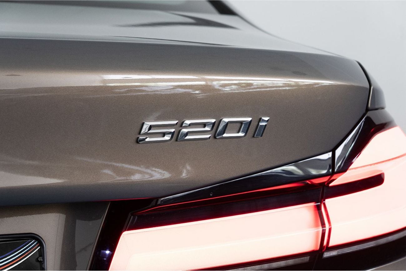 بي أم دبليو 520i M SPORT