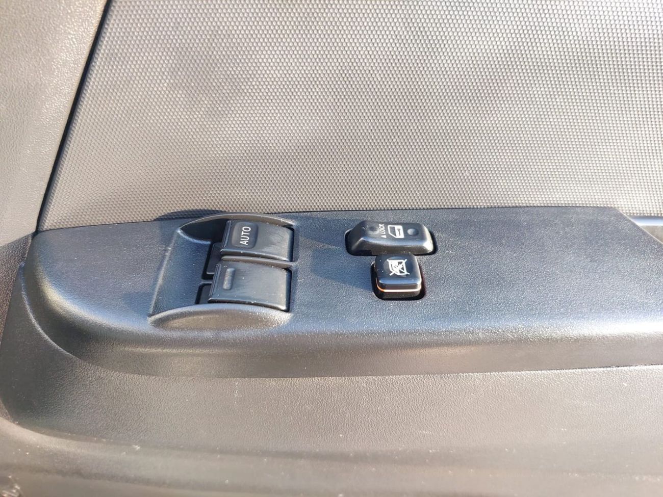 تويوتا هاياس TOYOTA HIACE VAN RHD 2015 MODEL 3.0 L DIESEL MANUAL(PM96484)