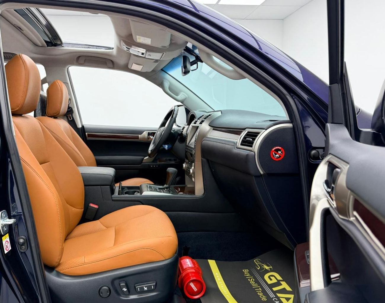 Lexus GX460 PLATINUM 2019 Lexus GX460 Platinum, Warranty, Full Lexus Service History, Very Low Km, GCC