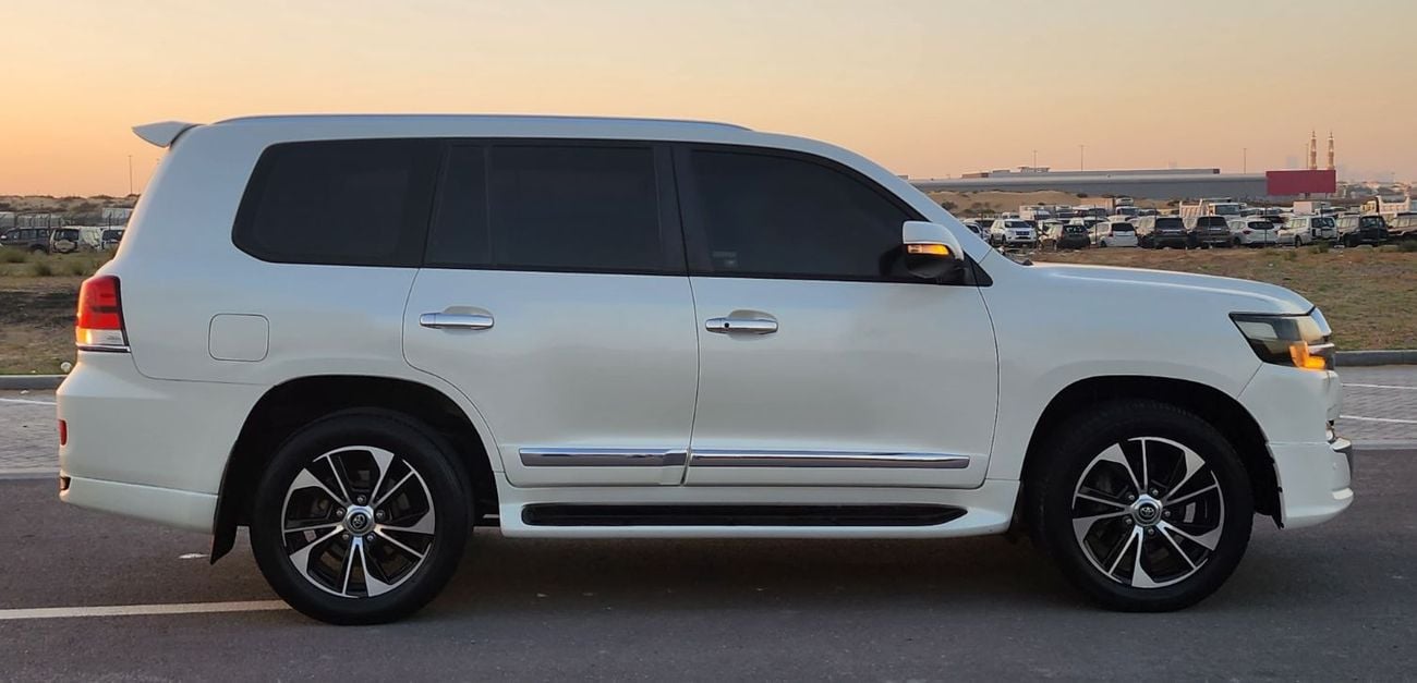 تويوتا لاند كروزر GX.R V8 upgrade 2021