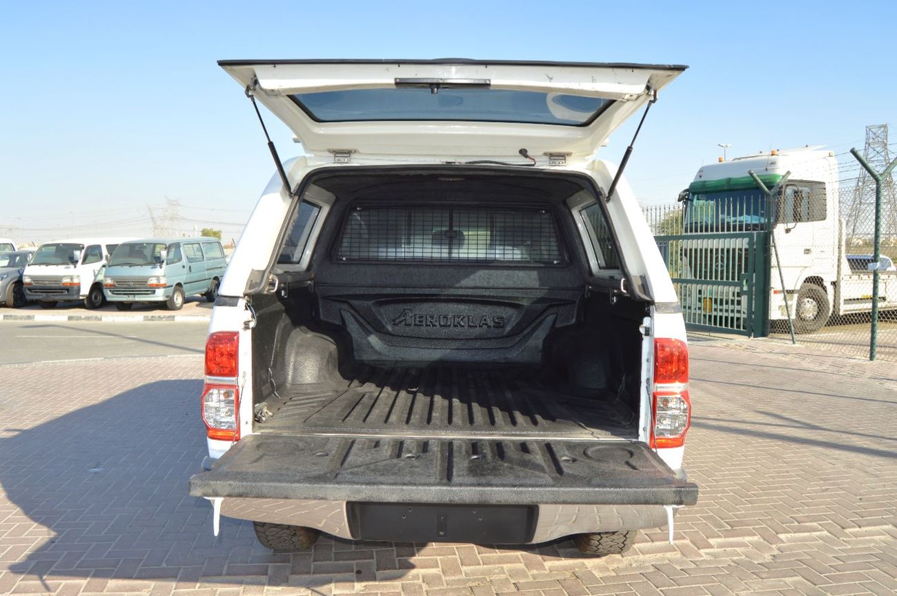 تويوتا هيلوكس Double cabin 3.0L, perfect inside and outside