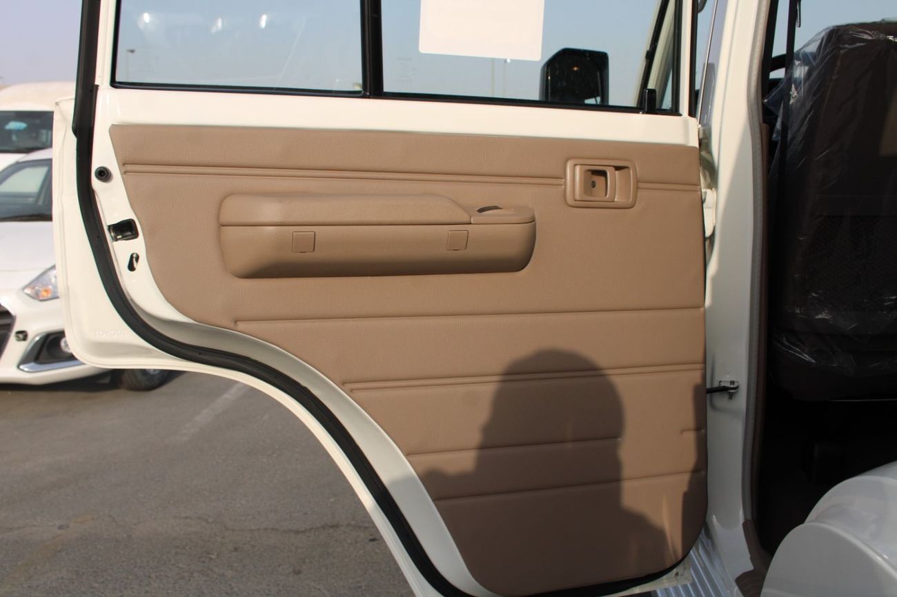 Toyota Land Cruiser Pick Up TOYOTA LANDCRUISER 79 2.8L DIESEL DOUBLE CAB STD E MANUAL