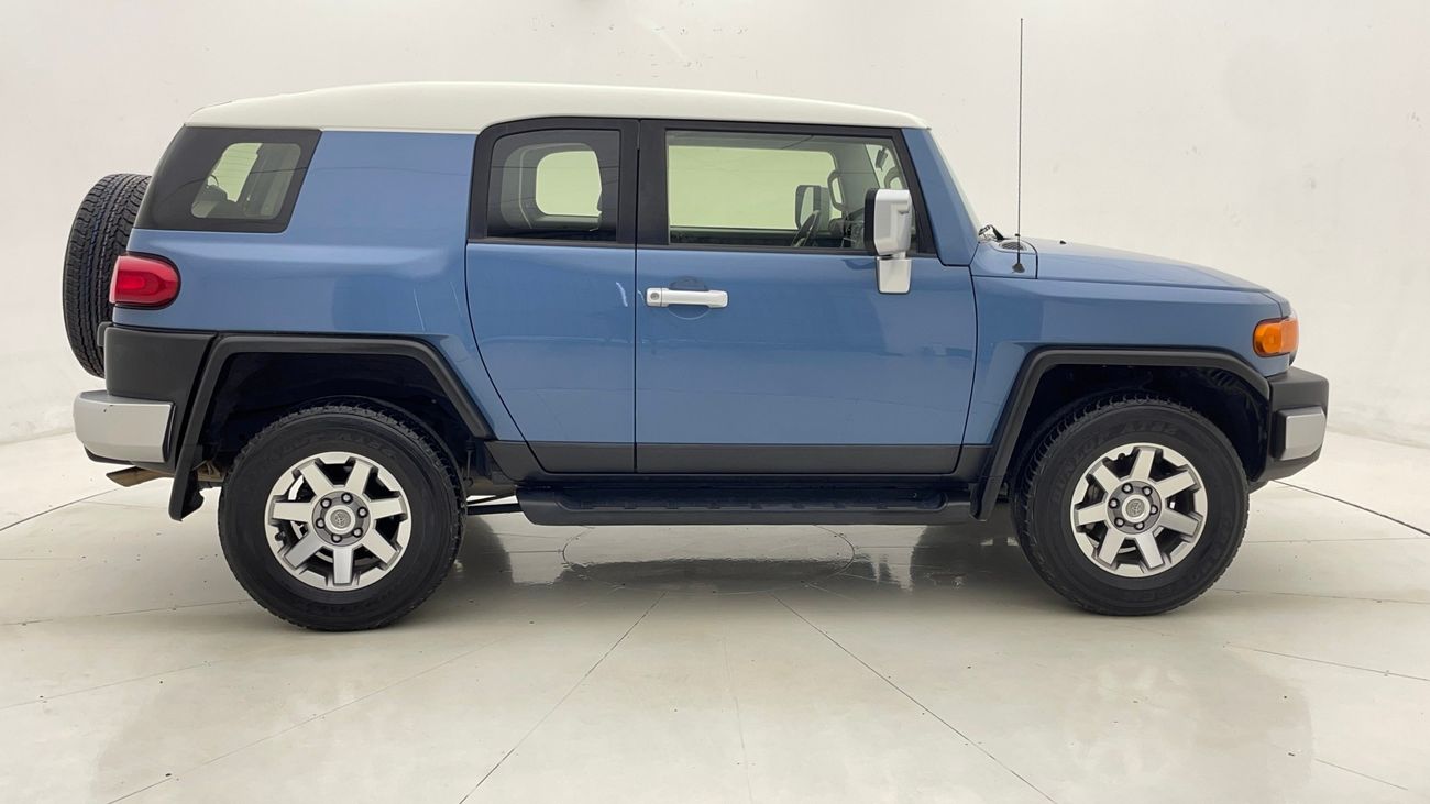 Toyota FJ Cruiser GXR 4 | Zero Down Payment | Home Test Drive