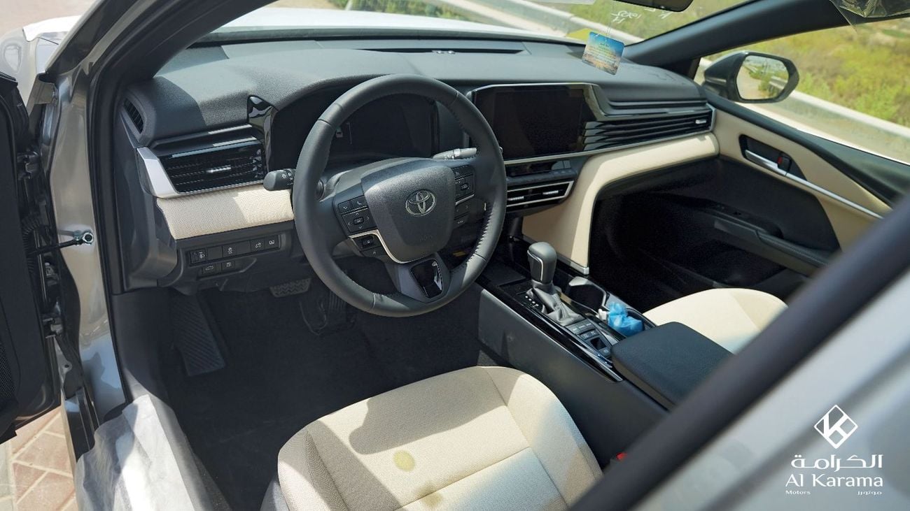 تويوتا كامري LE | 2.5L Hybrid | Panoramic Roof | Power Seat | Rear Camera | GCC Specs | Zero KM