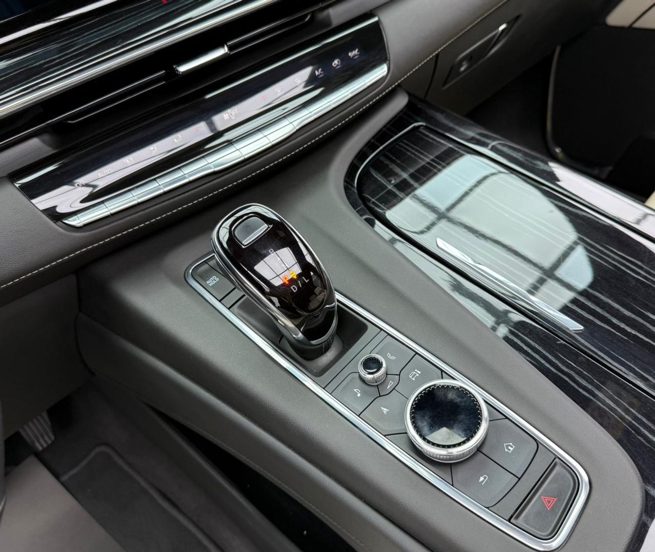 Cadillac Escalade 2023 Cadillac Escalade Platinum Luxury, 2028 Cadillac Warranty + Service Pack, Low Km, GCC