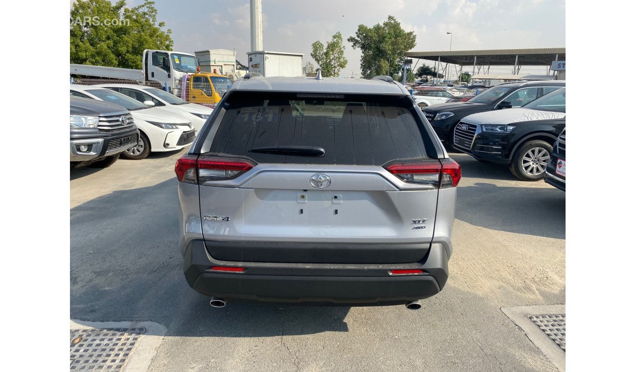 Toyota RAV4 XLE AWD WITH SUNROOF