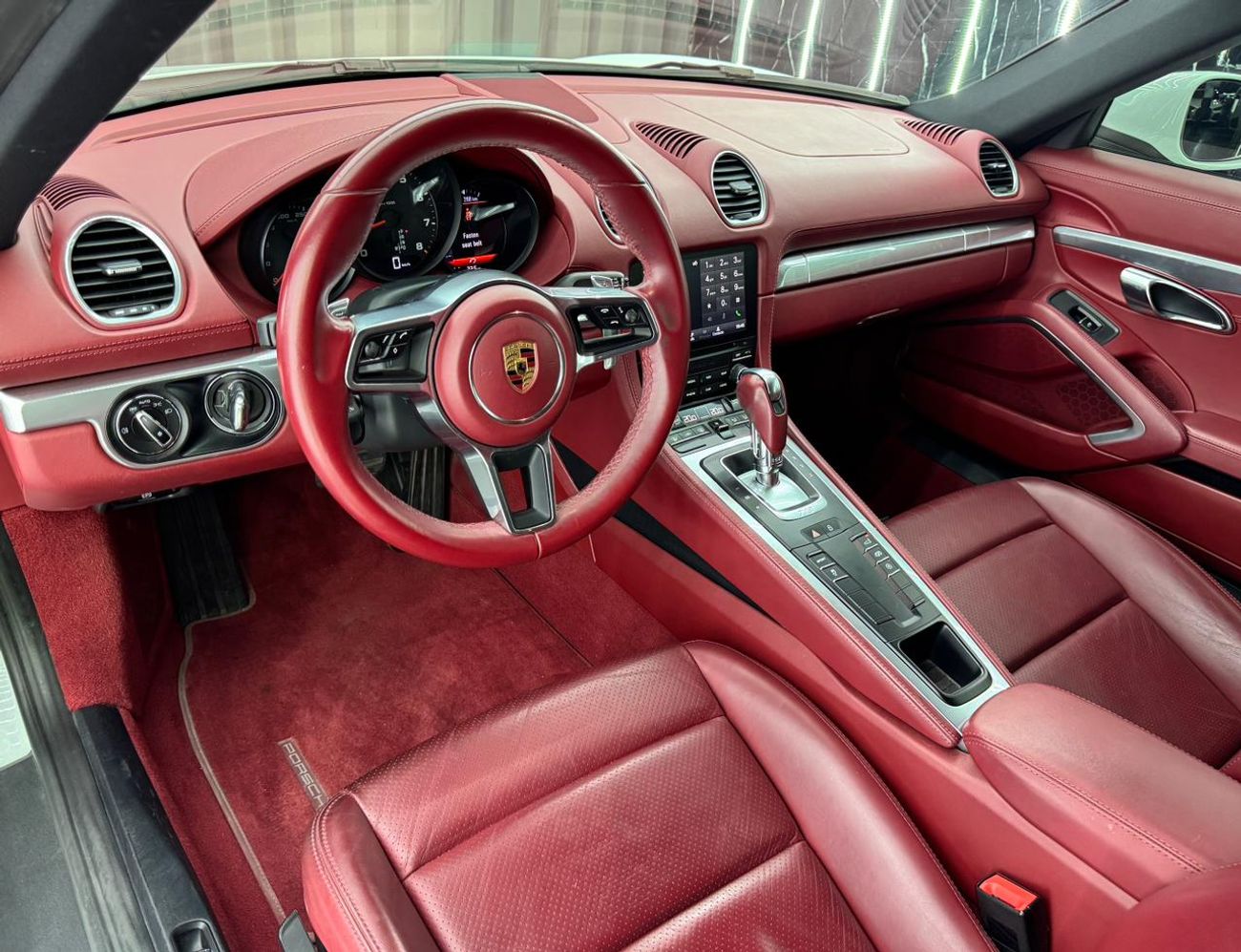 Porsche 718 Cayman Std 2.0L A/T