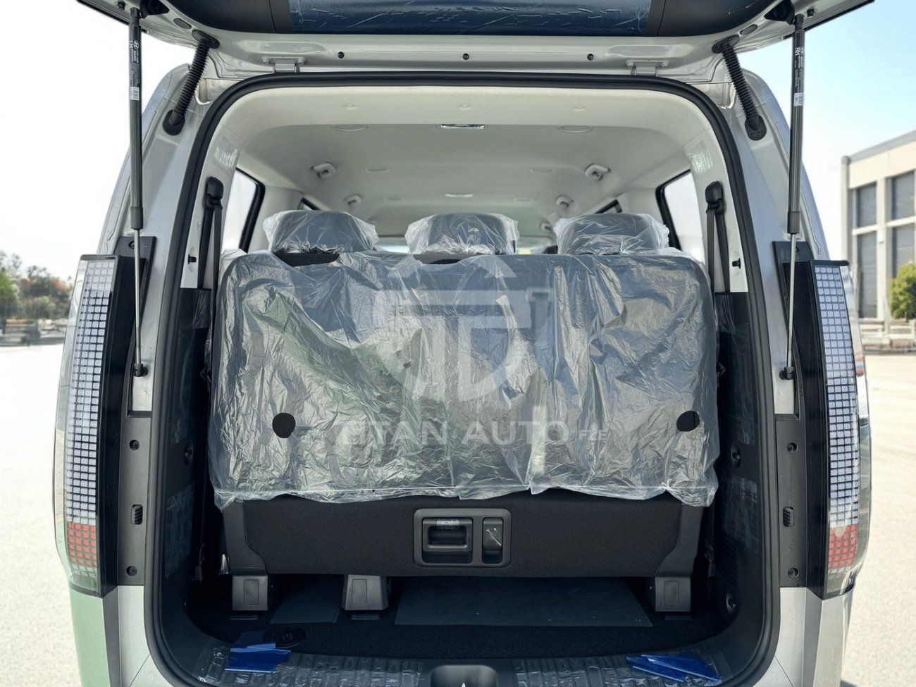 هيونداي ستاريا HYUNDAI STARIA DSL 2.2 S550 2025 MODEL