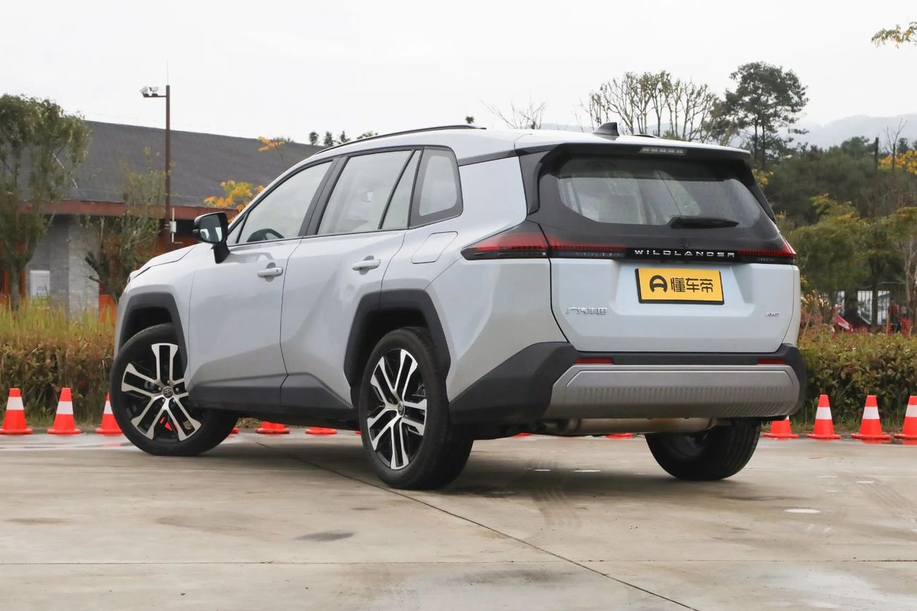 Toyota Wildlander 2.0 4wd pro+