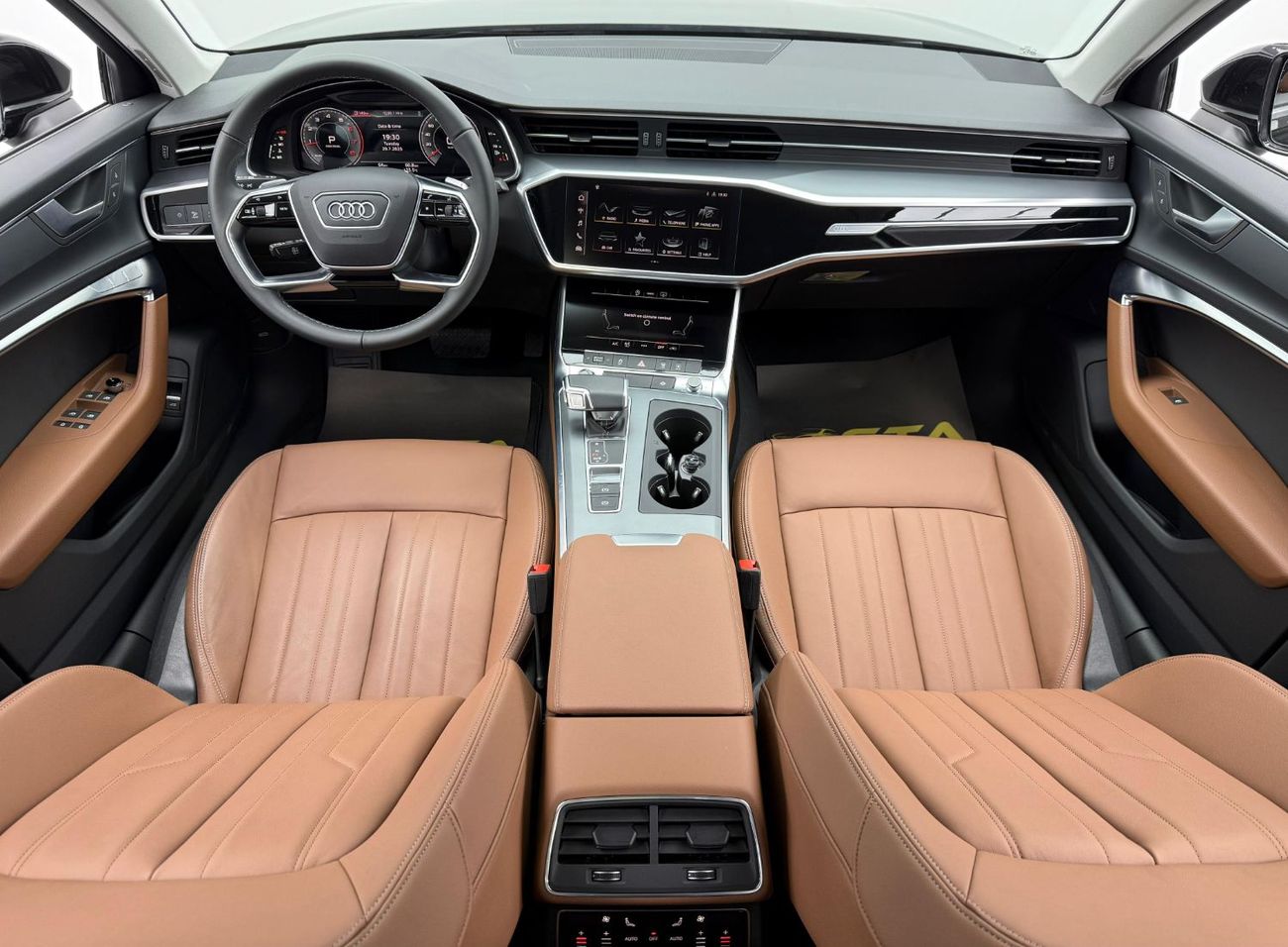 أودي A6 *Brand New* 2025 Audi A6 40 TFSI, 5 Years Audi Warranty, 3 Years Audi Service Pack, Delivery Km, GCC