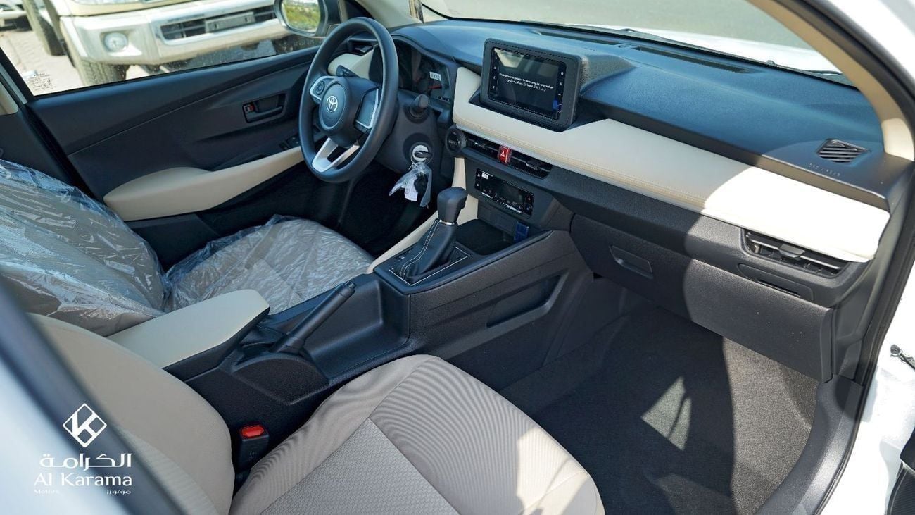 تويوتا يارس Y - 1.3L | 15"Alloy Wheels | Rear Camera | Digital AC | GCC Specs | 22km+/LTR