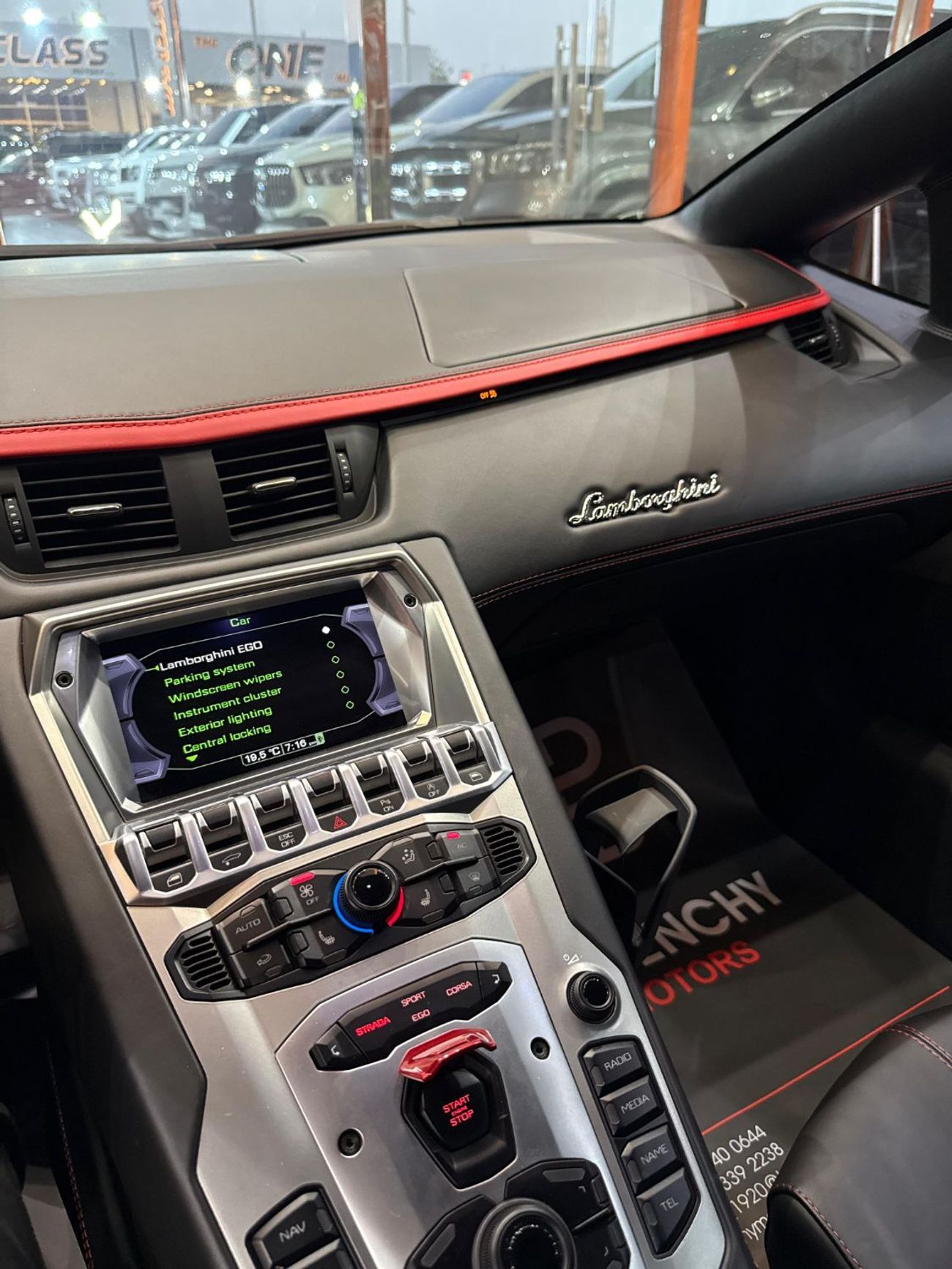 Lamborghini Aventador AVENTADOR S 6.5L V12