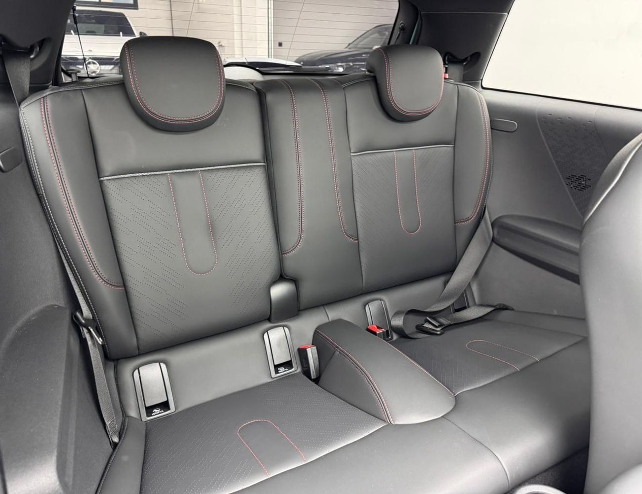 ميني جون كوبر 2025 Mini Cooper JCW, 2028 Mini Warranty and Service Pack, GCC