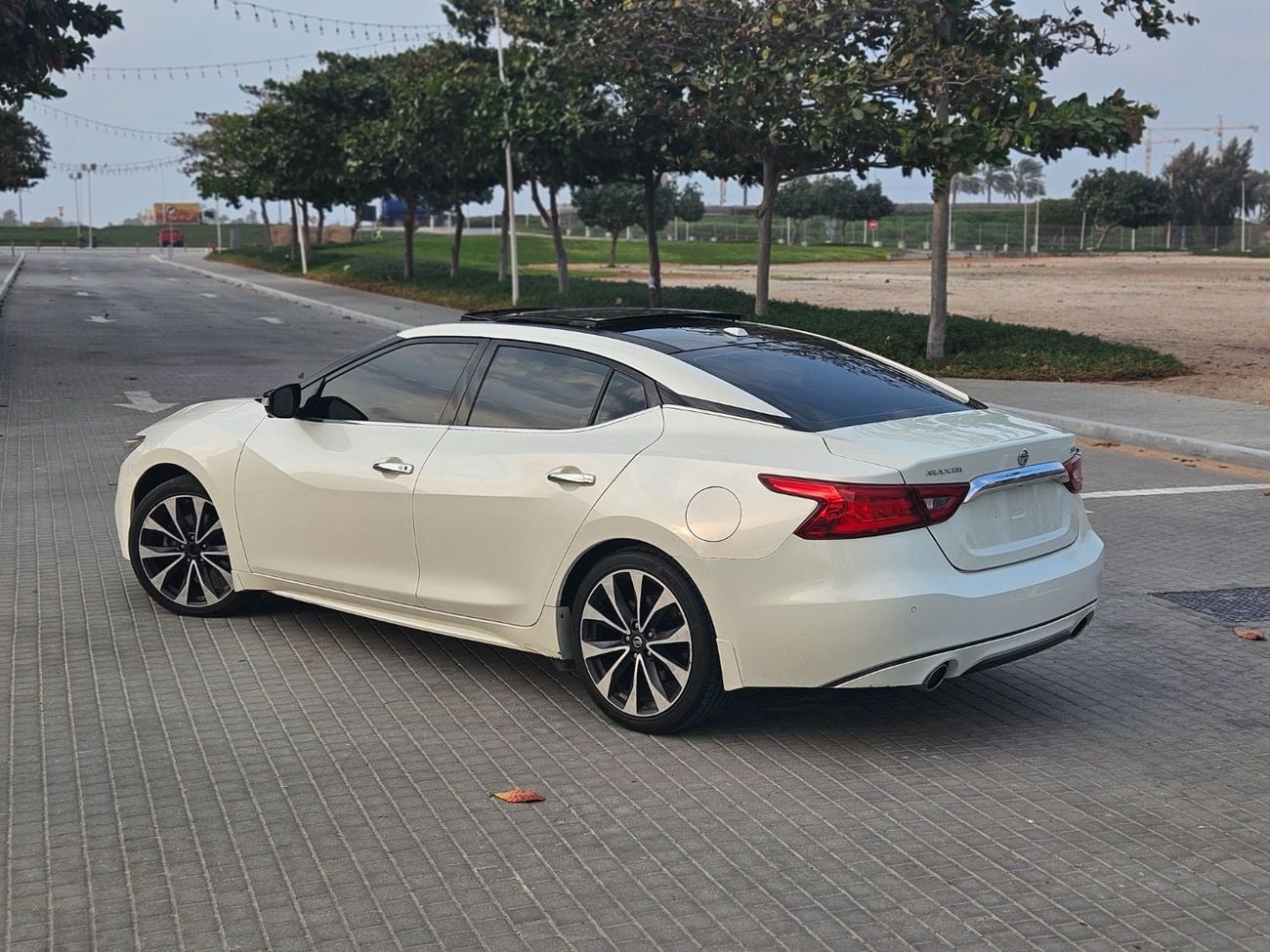 Nissan Maxima SR