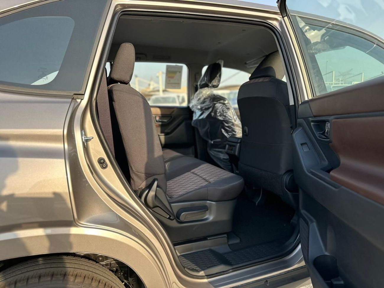 Toyota Innova 2024, PETROL 2.0L 0KM, GCC SPEC, 8-SEATERS, EXPORT PRICE