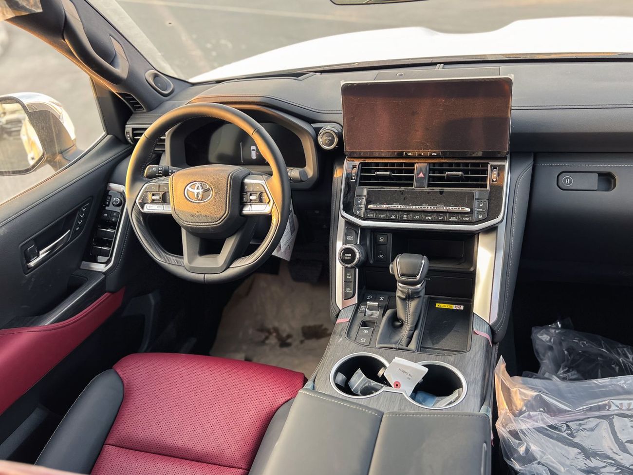 Toyota Land Cruiser 3.5T VXR Hybrid EXPORT PRICE - 2025 LC300 3.5L VXR Hybrid (Highest Spec - Oman)