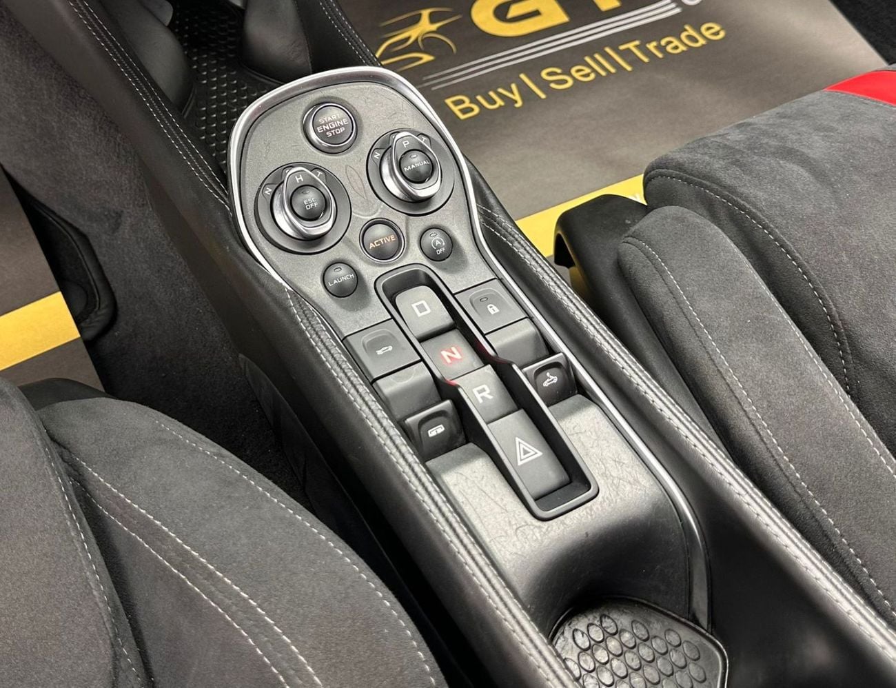 McLaren 570S Spider 2018 McLaren 570s Spider, McLaren Service History, Excellent Condition, GCC