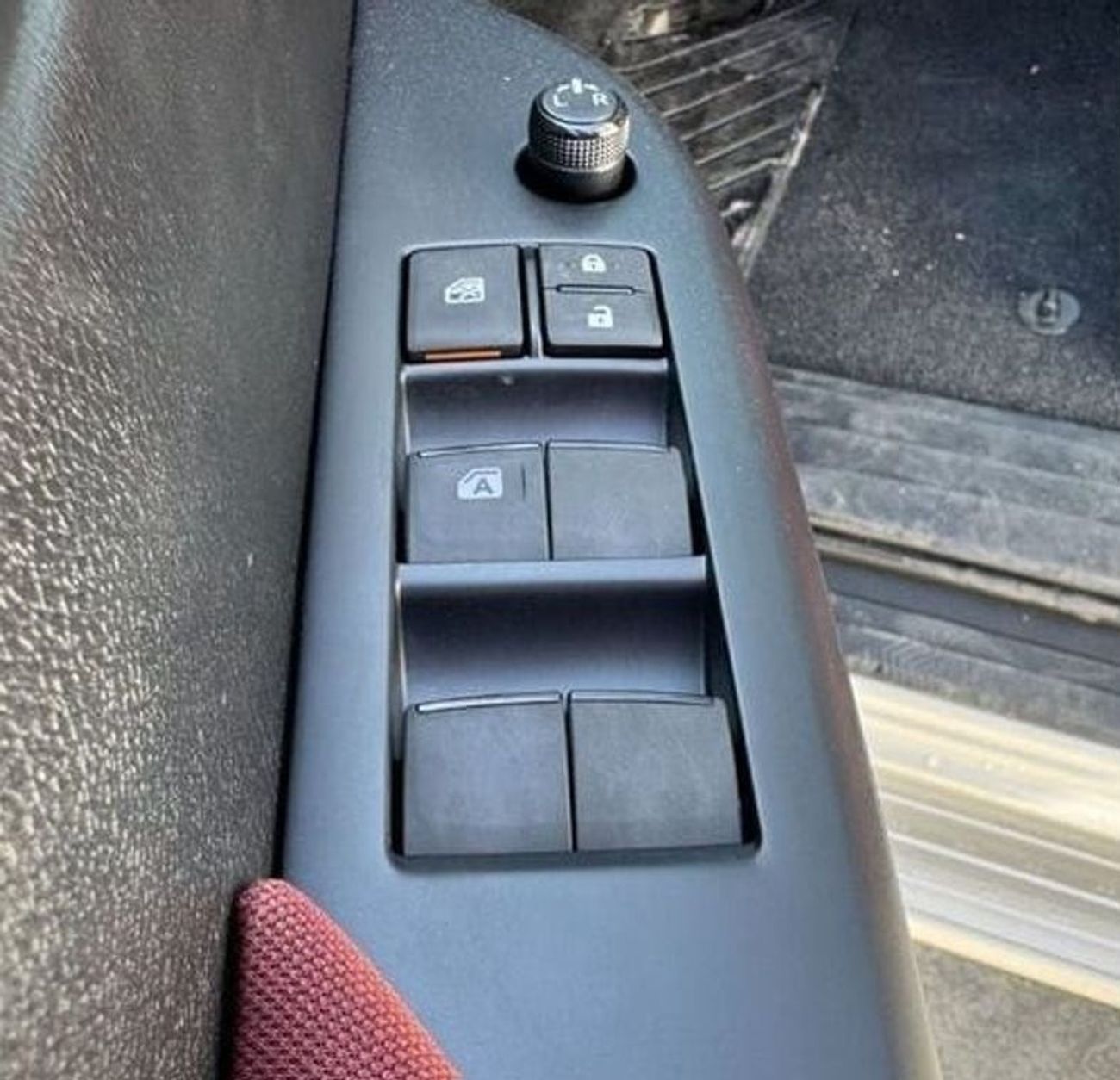 Toyota Hilux TOYOTA HILUX DC 2.7L AT DLX