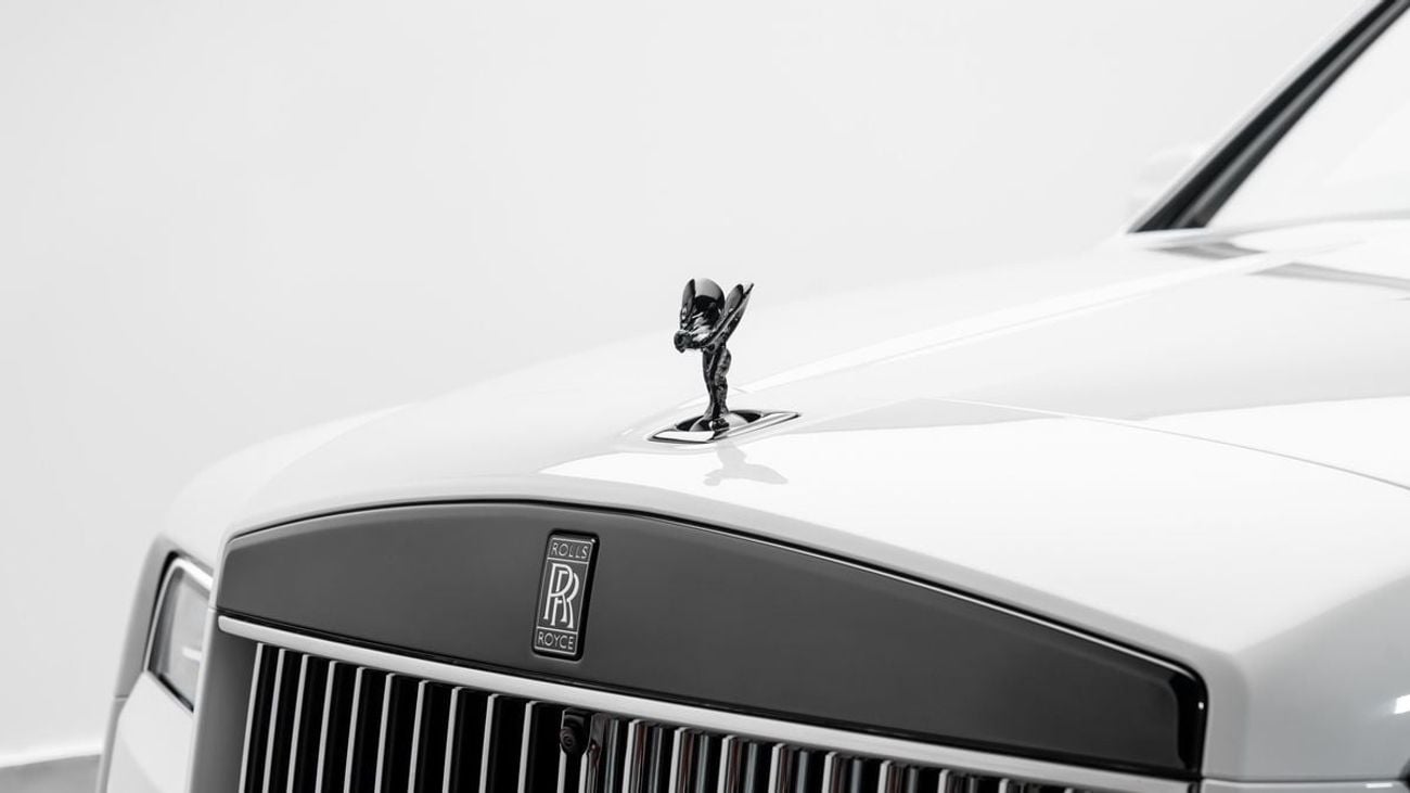 رولز رويس كولينان BLACK BADGE - ٢٠٢٧ - دول مجلس التعاون الخليجي - تحت الضمان وعقد الخدمة
